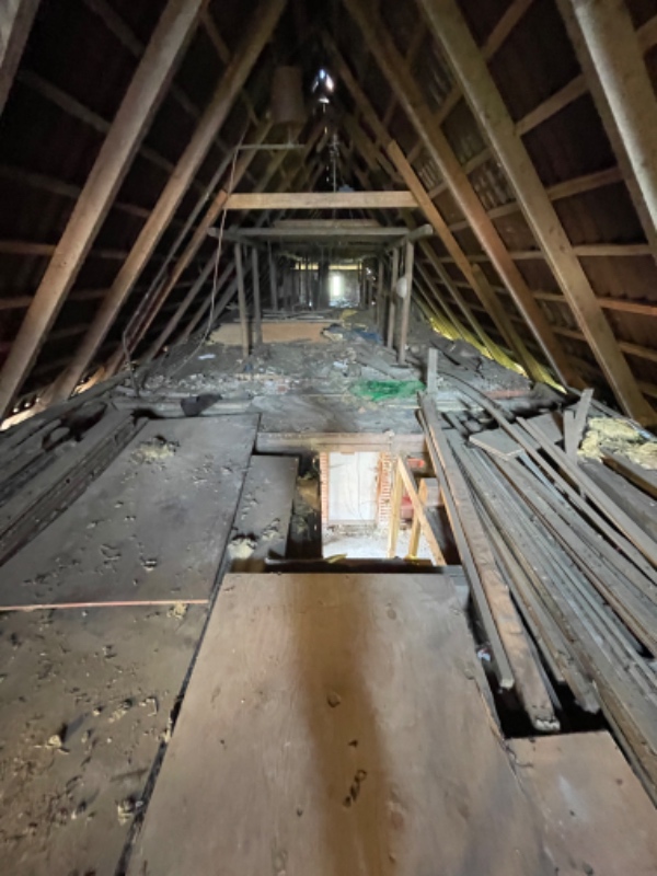 Bortskaffelse af Træ brædder, mineraluld og Halm