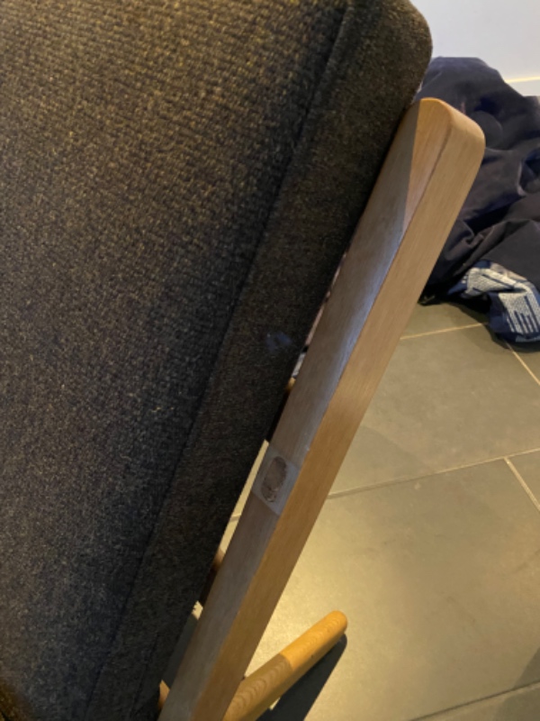 En lænestol ( wegner) og en wegner y-stol