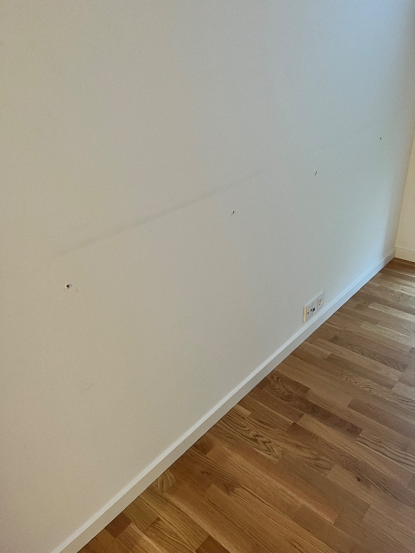 Maling og fiks af huller i vægge