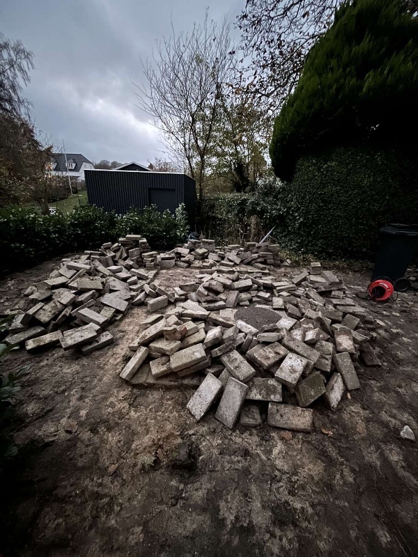 HASTER IMORGEN - hentning og afskaffelse af fliser, så meget som muligt med et budget på 2600 kr.