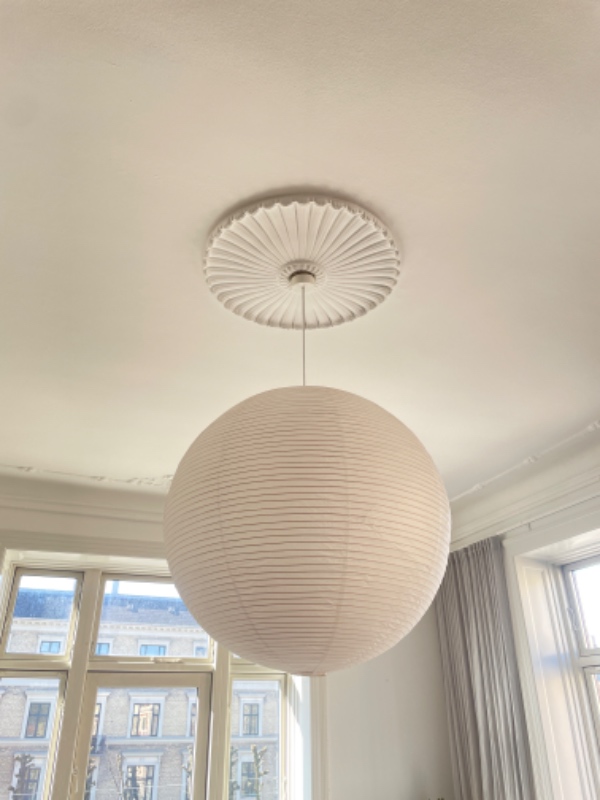 Ophæng af loftslampe