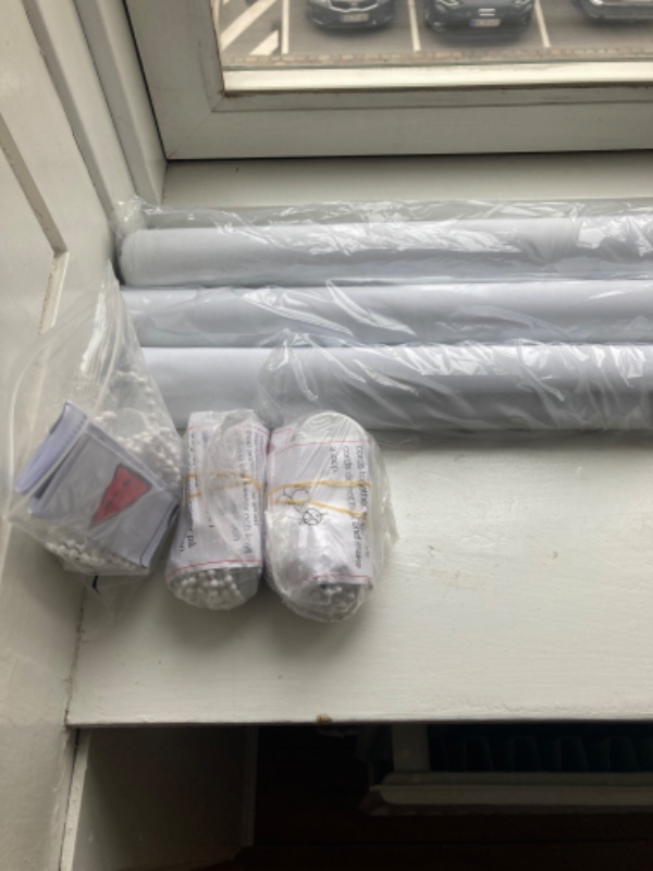 Tilretning og opsætning af 3 rullegardiner