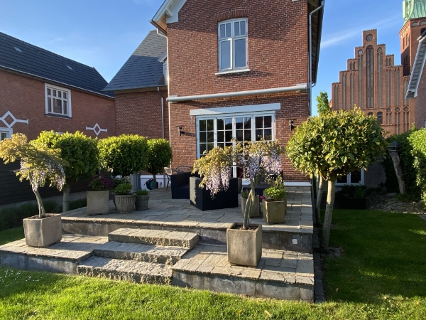 Hækklipning og affaldsfjernelse