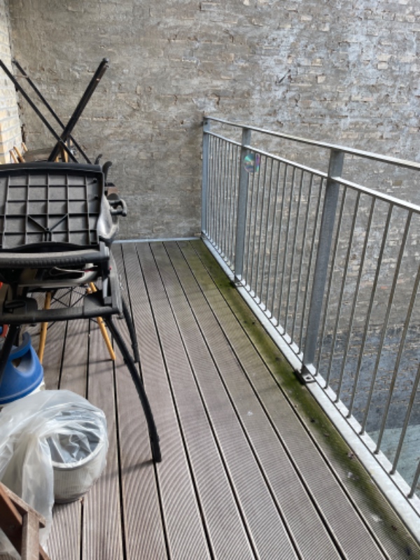 Rengøring af badeværelse, altan, balkon, køkken mm