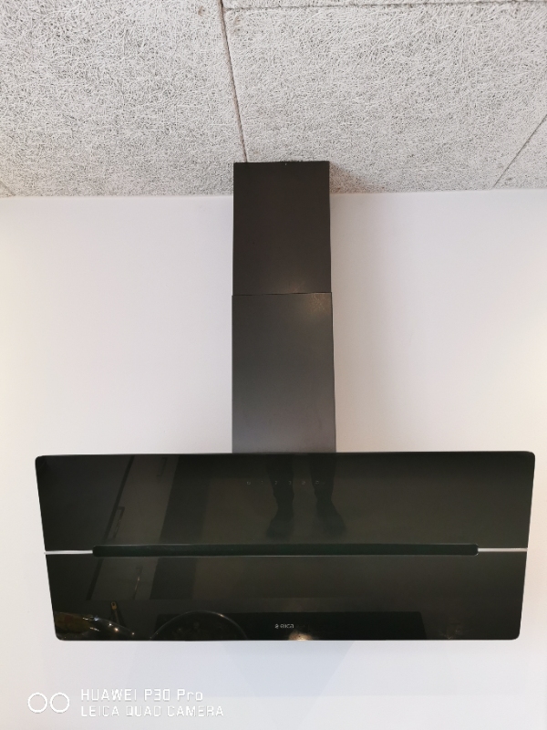 Nedtagning og opsætning af emhætte