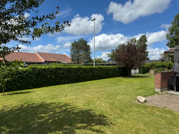 Hækklipning og bortskaffelse af affald