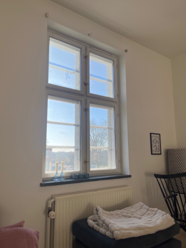 Vinduespudsning indvendig +udvendig forsatsruder og sprosser