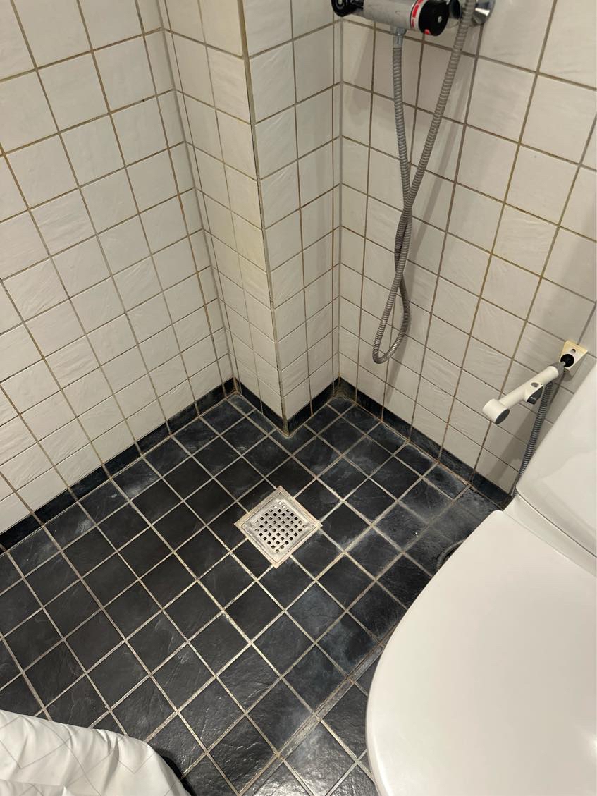 Badeværelse rengøring og kalk fjerning