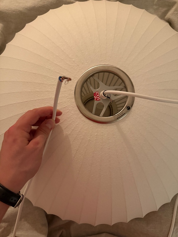 Opsætning af lampe i loft