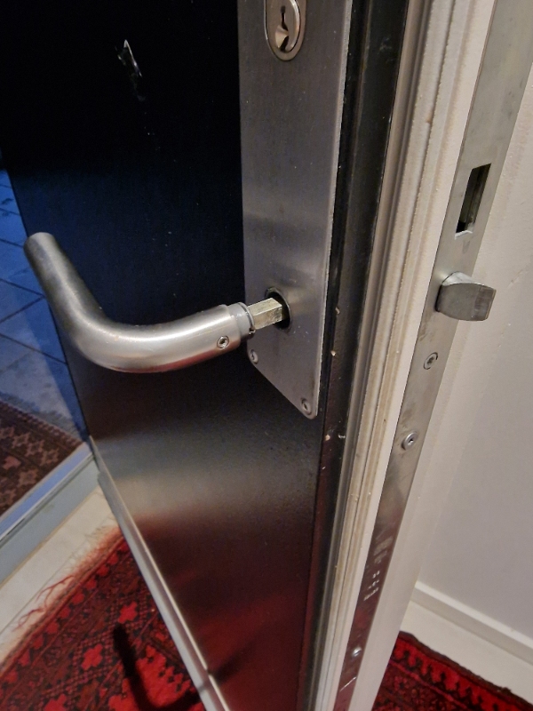 Skift af lås og håndtag