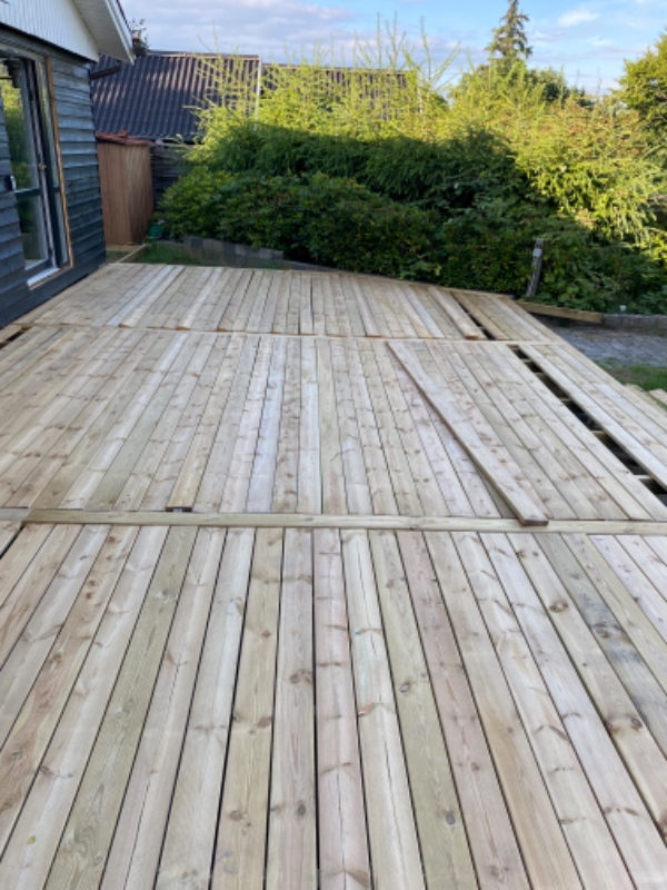 Færdiggjort en terrasse