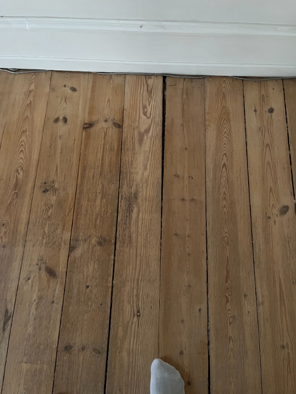 Slibning, færdiggørelse og mindre reparationer af 3 værelser, i alt 60 kvm