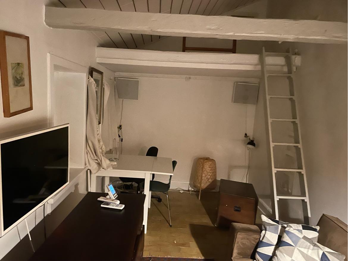 Male væg loft og træværk