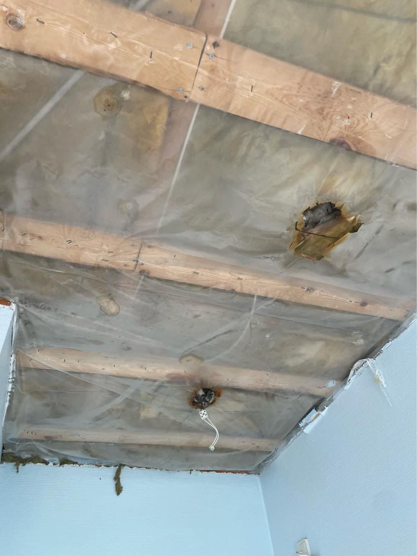 Opsætning af spots på badeværelse