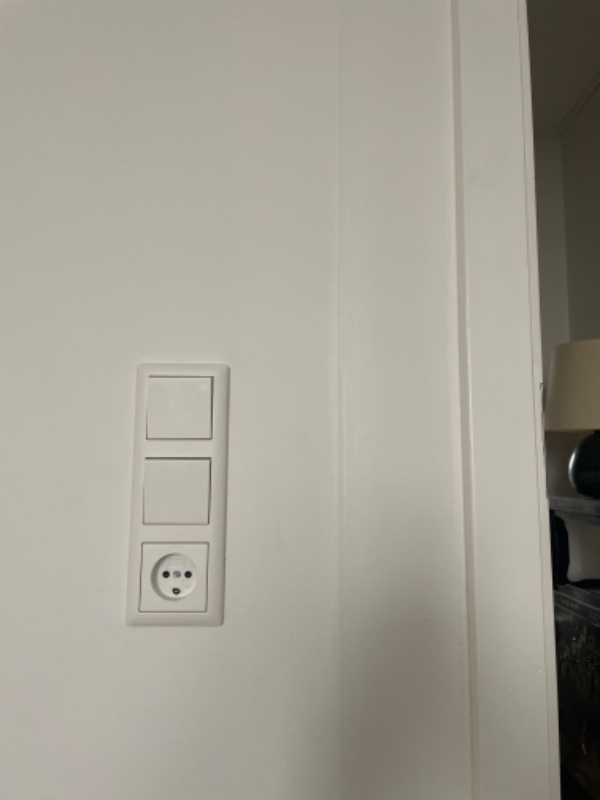 Skift stikkontakt placering