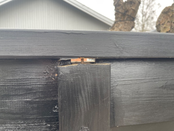 Reparation af træhegn