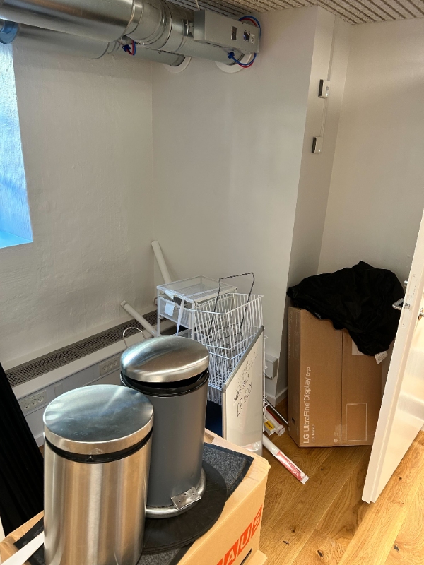 Afhentning af diverse møbler + diverse