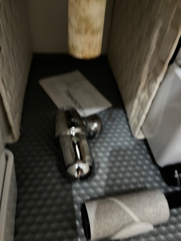 Udskiftning af vandret afløbsrør under håndvask