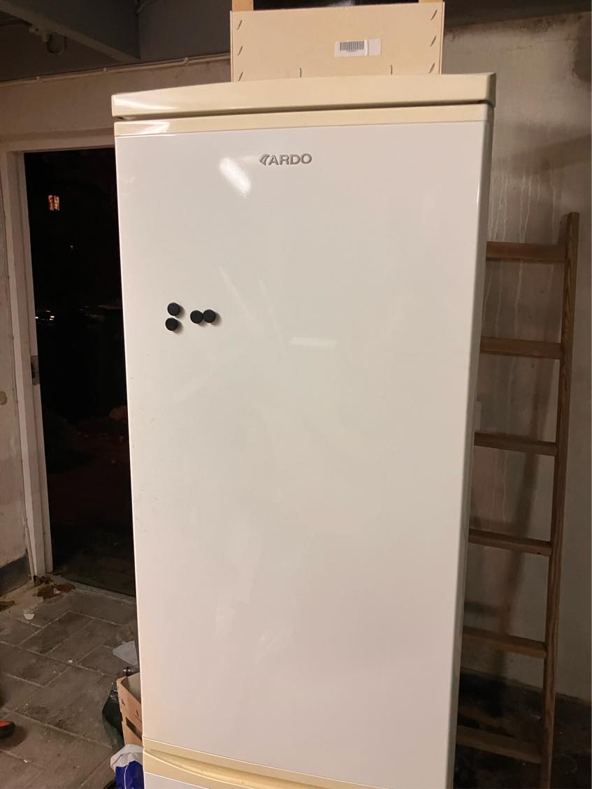 Bortskaffe køleskab