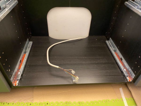 Montering af kogeplade med emhætte