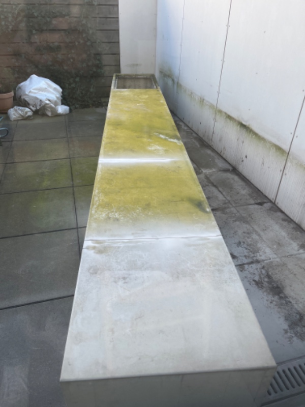 Skære glasfiberbænk op med vinkelsliber