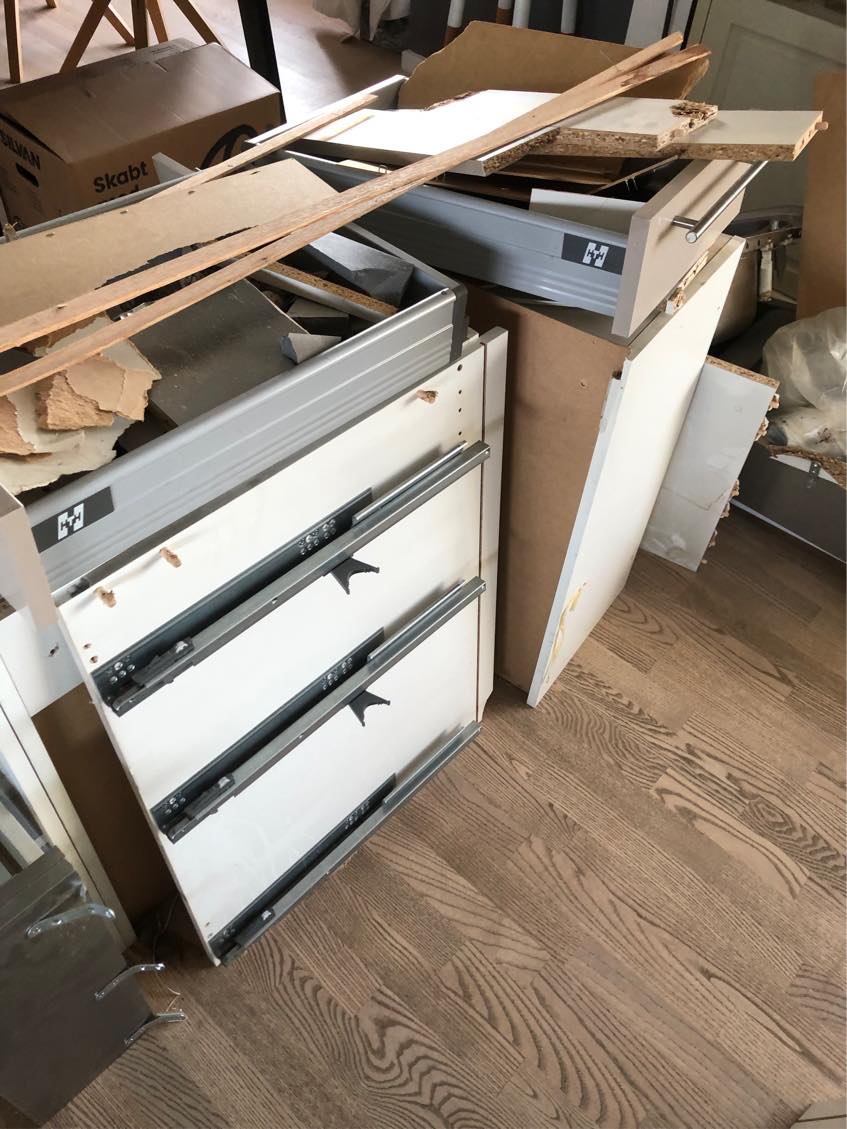 Fjernet køkken elementer der er taget ned