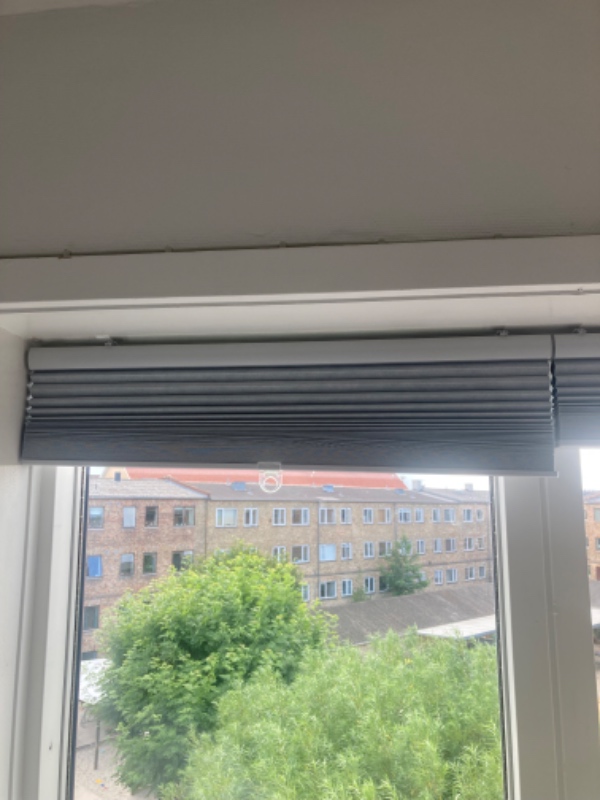 Ophængning af tv, rullegardin, spejl, bogkasser