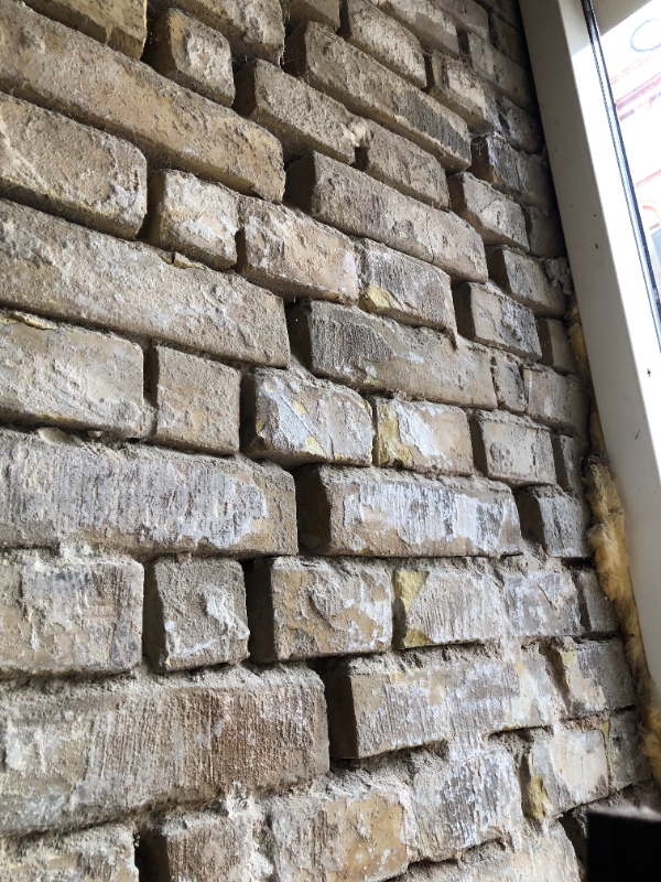 Murværk pudses, fugning, Lidt nedrivning og tømmerarbejde