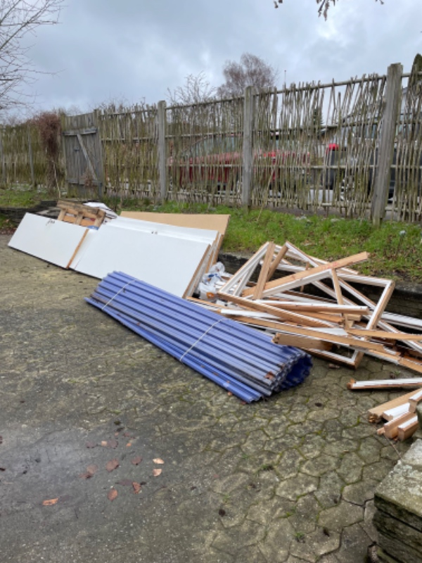 Køre på genbrugspladsen