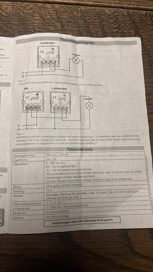 Installation af lysdæmper