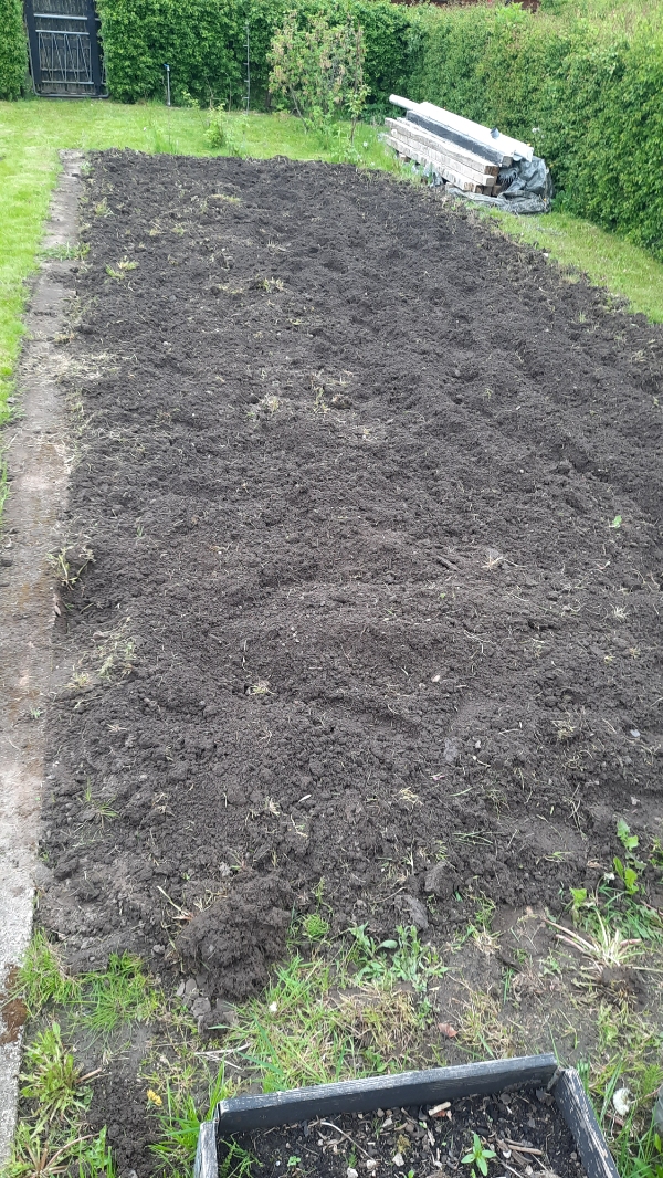 Havehjælp til jordforberedelse