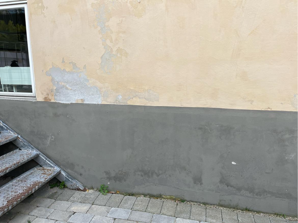 spartle + male sokkel i gårdhave (1 m x 6 m.) 