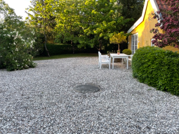 Lægning af ukrudtsdug