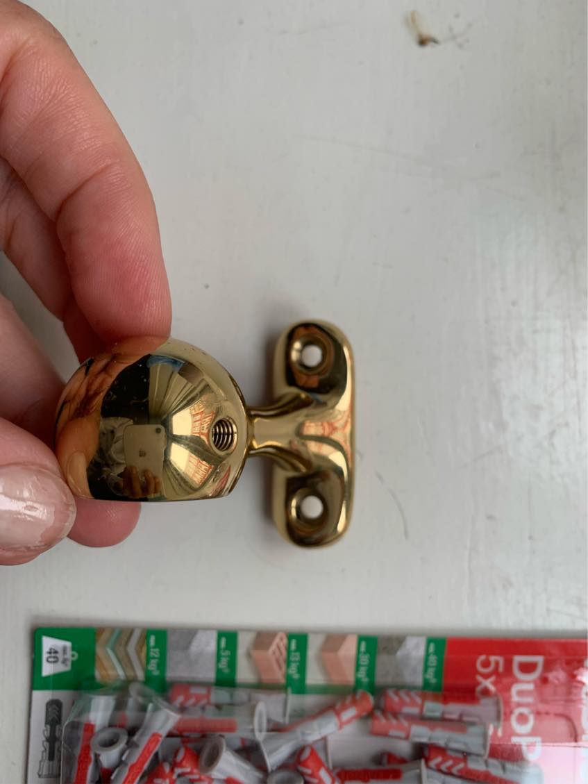 Bore 2 spejle og 1 Gardinstang