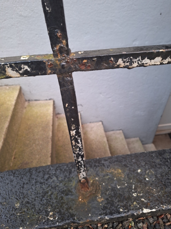 Renovering af gelænder ved entré, kælder og altan
