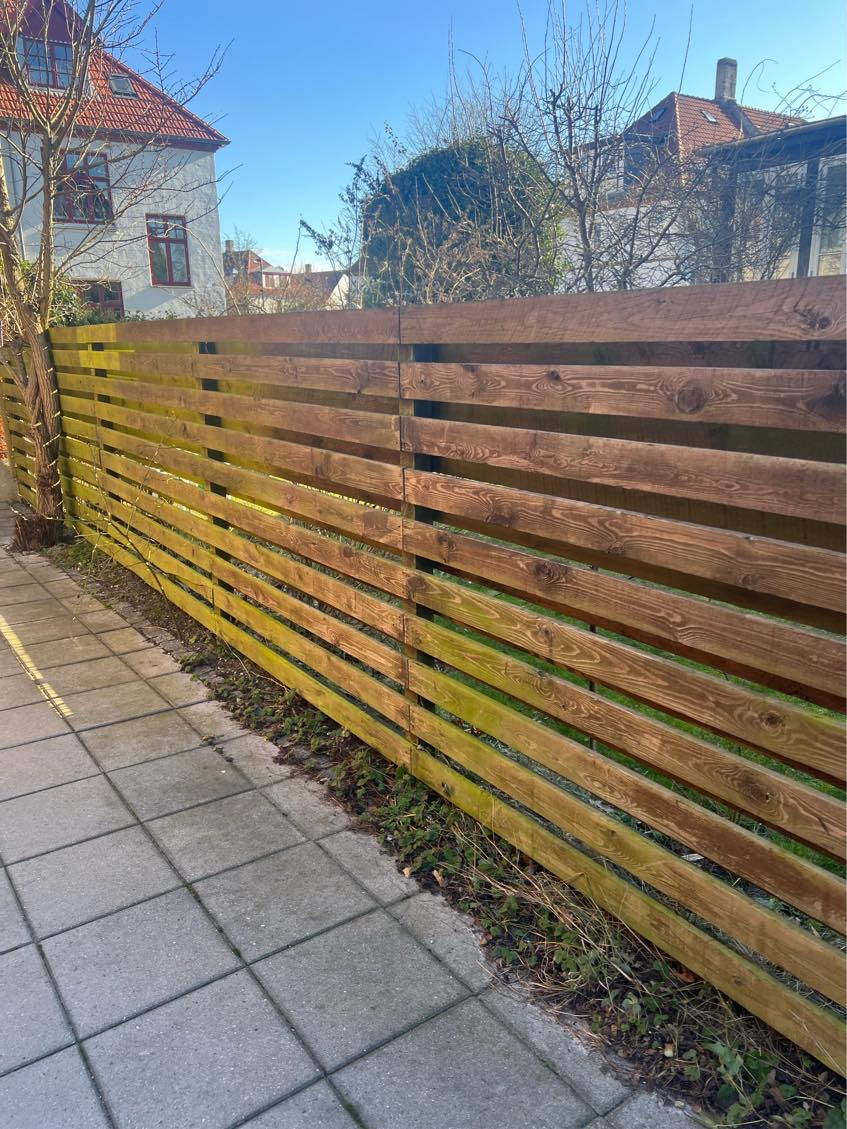 Tilbud på nedtagning og opsætning af nyt hegn