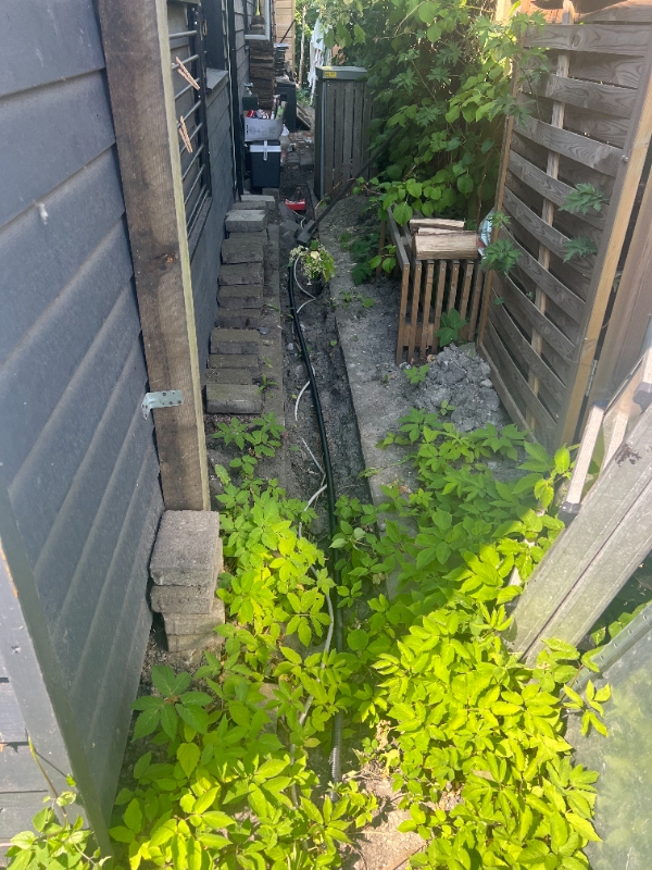 Gravet en rende på cirka 20 meter i frostfri dybde