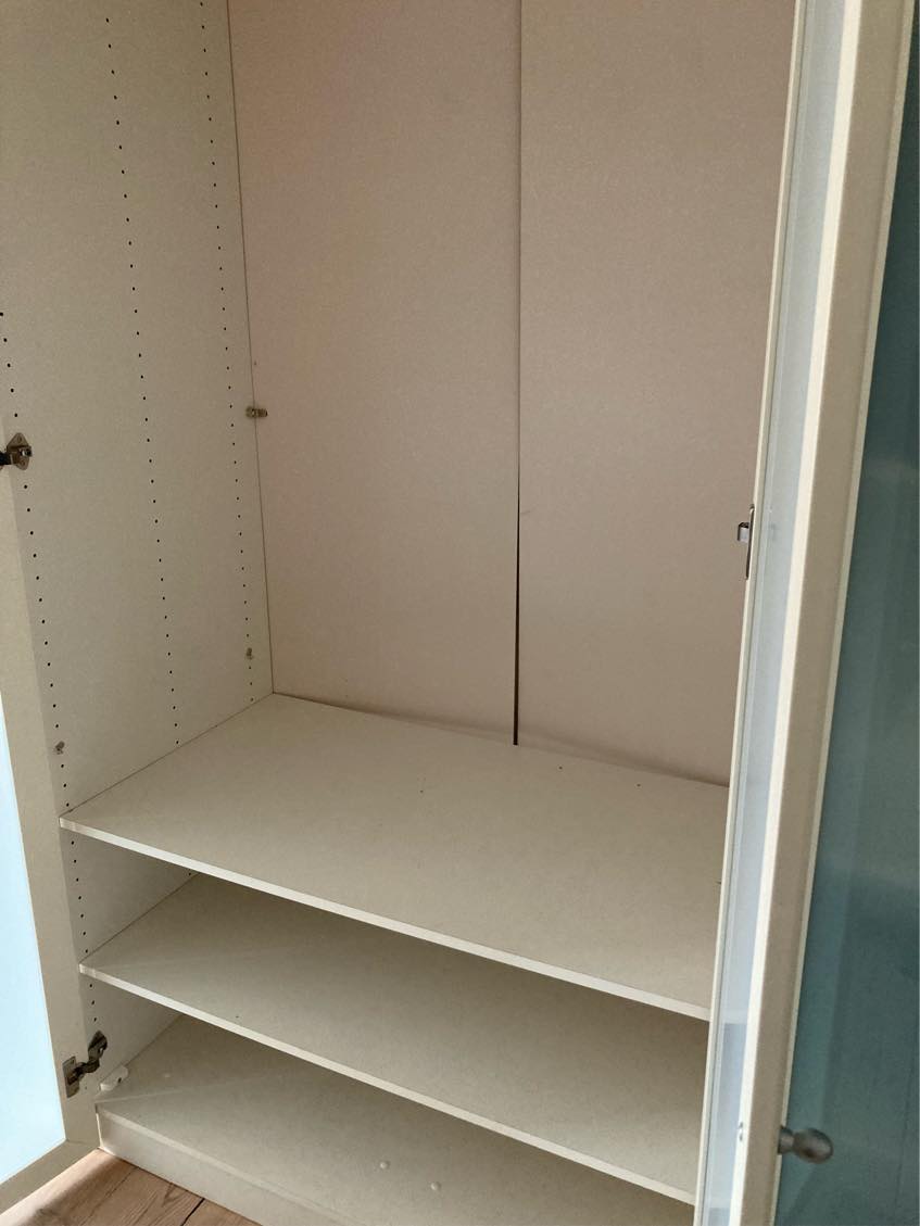 Bortskaffe klædeskab