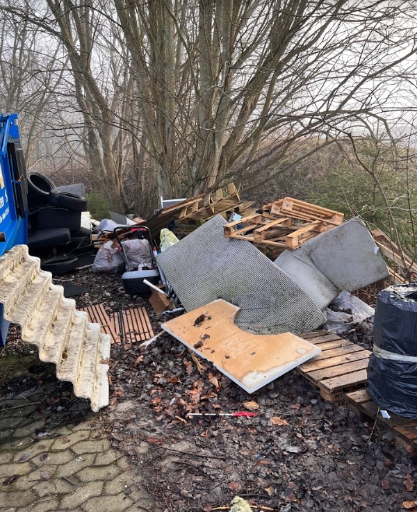 Skrald til container