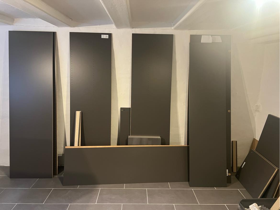 Samle et Ikea Pax skab (stående)