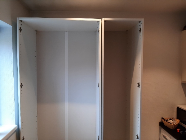 montering af garderobeskab