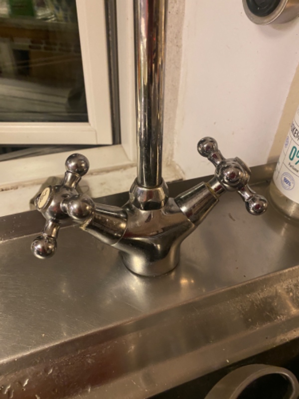 Montering af blandingsbatteri