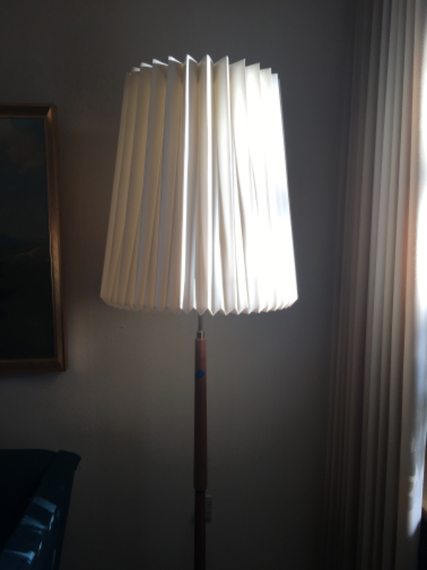 Reperation af Le Klint lampe (ødelagt fatning)