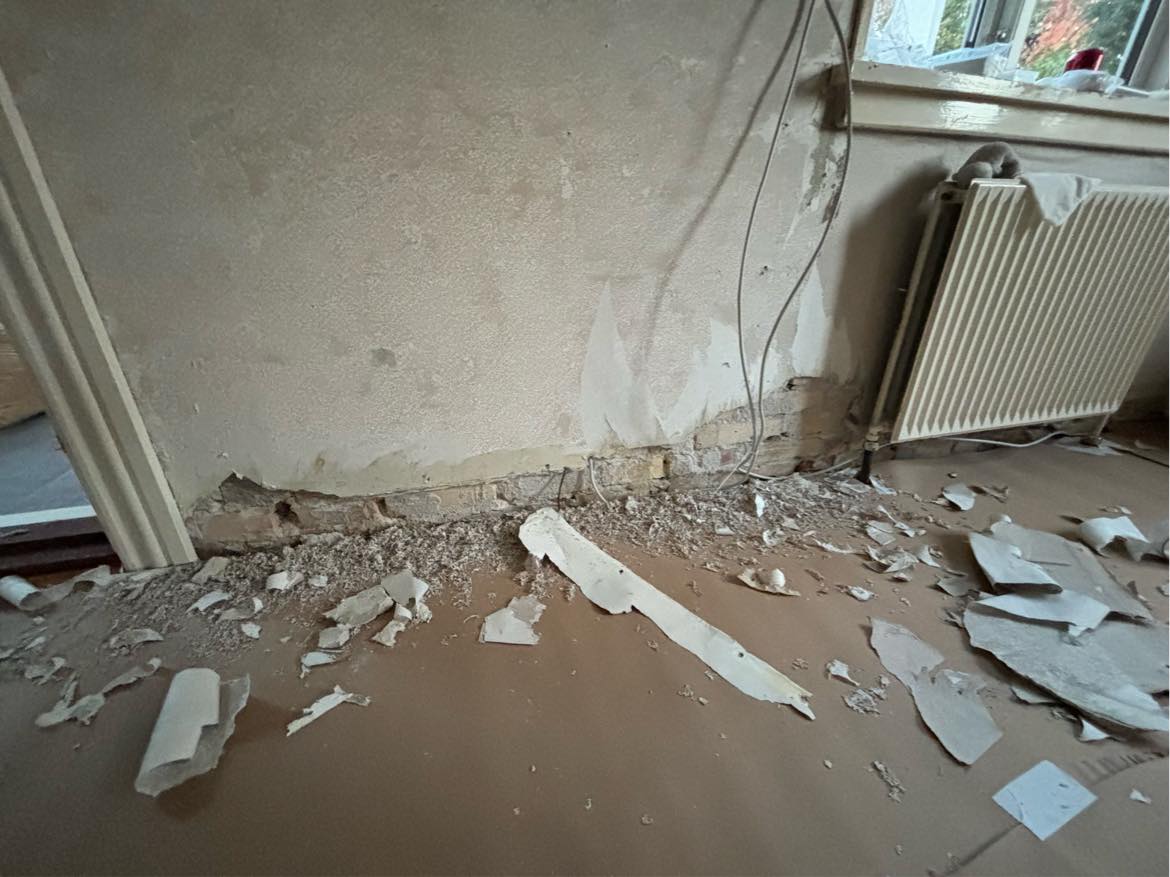 Puds af vægge med mørtel