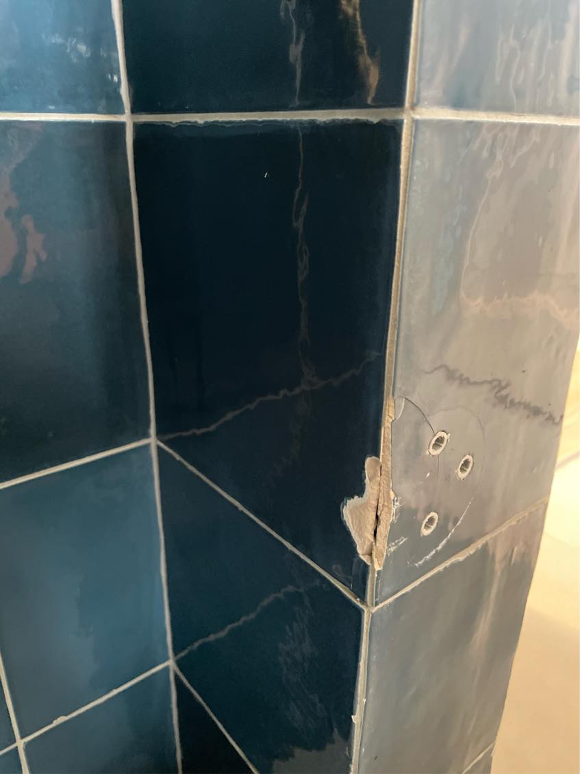 Reparation af badeværrelsesfliser