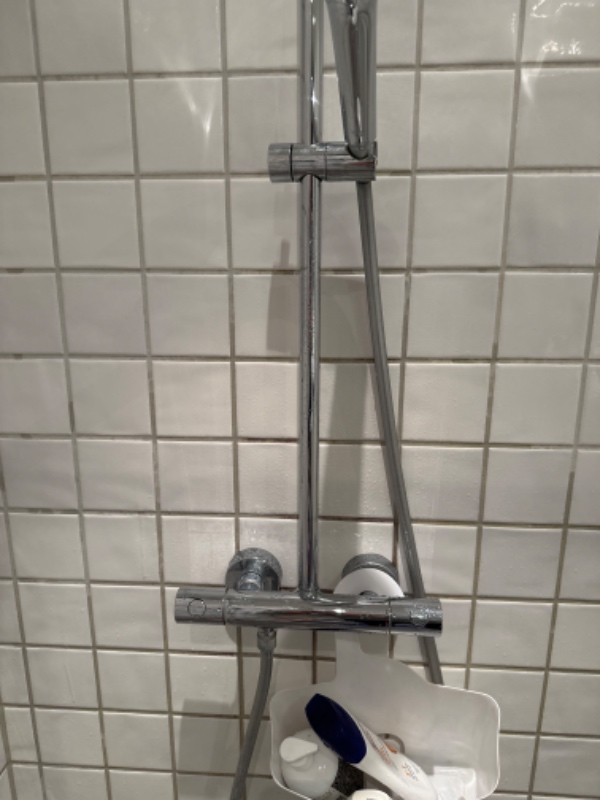 Utæt vandhane ved greb og udskiftning af blandingsbatteri bad (evt kun indmaden)