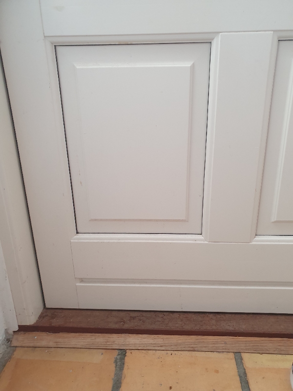 Montering af kattelem i trædør