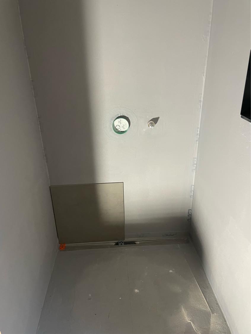 Lagt fliser i bruser