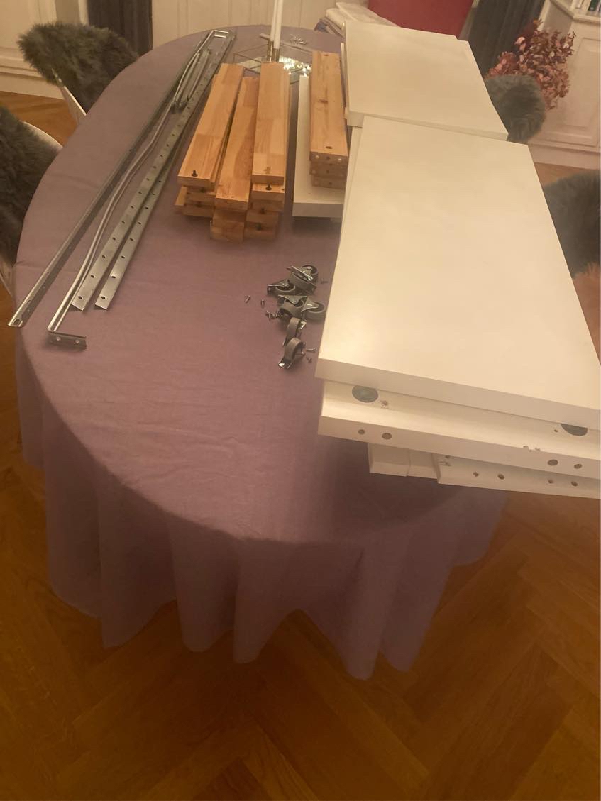 Seng og skuffedarium køres på genbrugspladsen