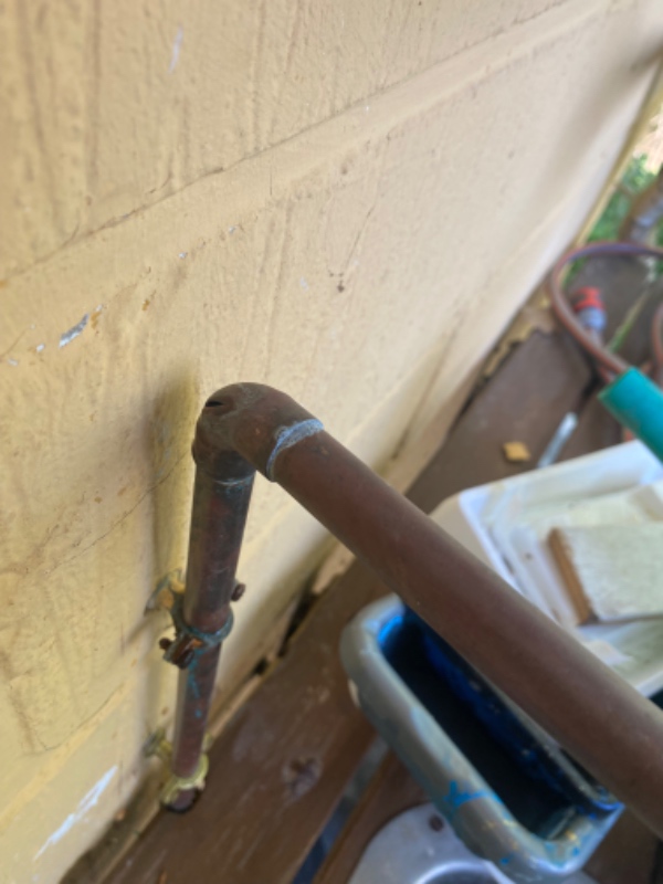 Reparation af udendørs vandrør i kobber samt sætte vandhanen 40 cm højere op